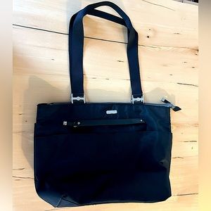 BAGGALINI BLACK CARGO BAG